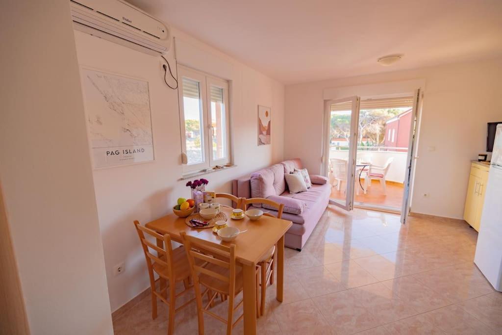Apartment Vito, Pag Island ポヴリャナ エクステリア 写真